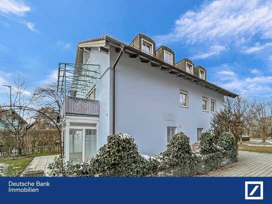 Helle Wohnung mit Wintergarten und eigenem Garten