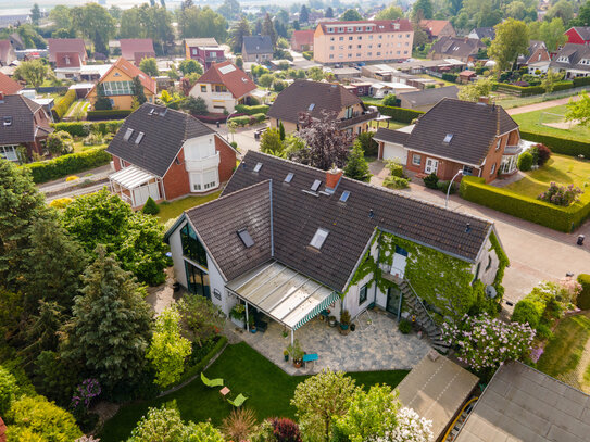 Großzügiges Architekten-Haus (mit Solardach) inkl. Einliegerwohnung in Seenähe