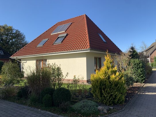 Schönes Einfamilienhaus (barrierefrei) in Top-Lage von Stenum