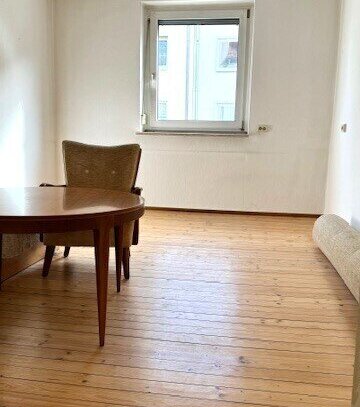 Holzdielencharme in Maxfeld! charmante 1-Zimmer-Wohnung mit Einbauküche sucht netten Mieter/nette Mieterin