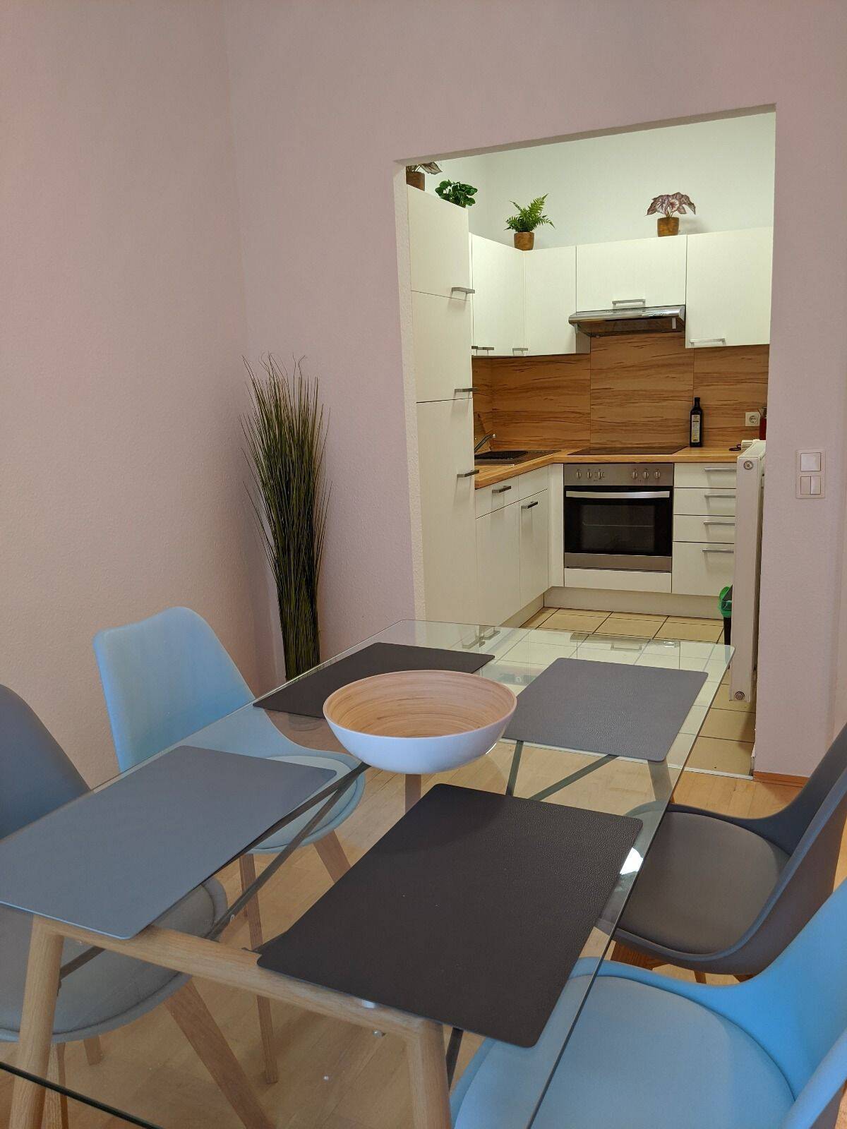 Zentrale 2-Zimmer-Wohnung neben dem Soho House - Foto 1