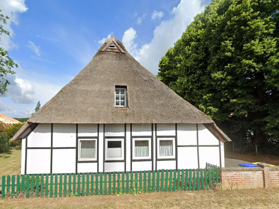 Charmantes Bauernhaus mit Reetdach und Ausbaureserve im Krs. Herzogtum Lauenburg