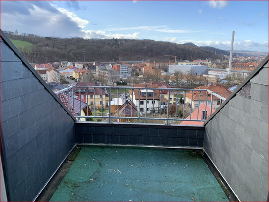 1 Raum Wohnung mit Balkon und Blick über die Stadt