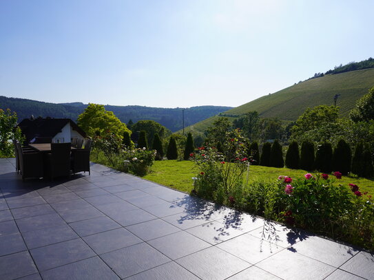 Großzügig - Lichtdurchflutet - Ausblick in die Weinberge - Einliegerwohnung