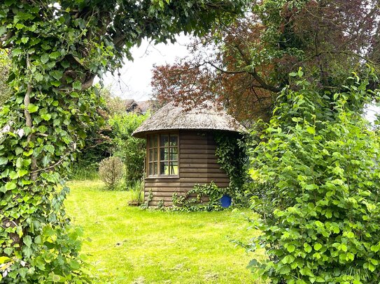 Bungalow mit Schloßblick auf Traumgrundstück