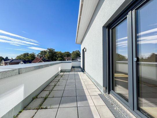 Bezugsfertige 3-Zimmer-Wohnung im 2. Obergeschoss mit Dachterrasse.