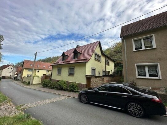 +++ Großes Einfamilienhaus in ruhiger Lage von Leißling +++