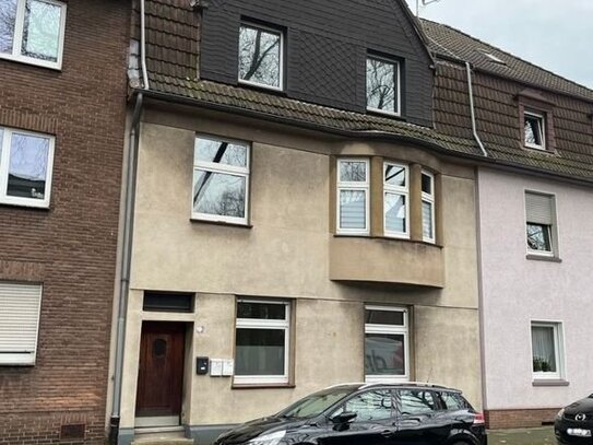 3 Familienhaus mit großem Grundstück in Duisburg-Rheinhausen