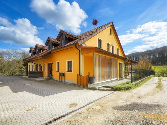 SOFORT FREI: Großzügige Doppelhaushälfte in traumhafter Lage mit Einliegerwohnung zu verkaufen