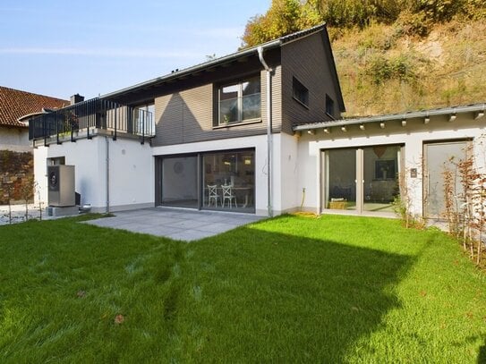 Neubau - Erstbezug! Luxuriöses Einfamilienhaus mit Terrasse und Garten