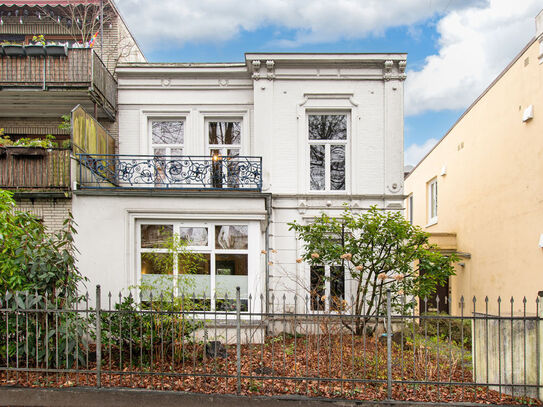 Zwischen Stadtpark und Winterhuder Marktplatz - Familiäres Stadthaus in Winterhude