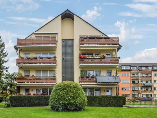 Gepflegtes Apartment mit Tiefgaragenstellplatz und Balkon in Porz-Zündorf