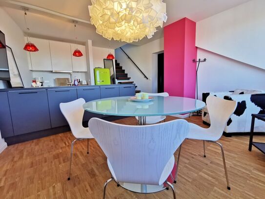 *Neu* Farbenfrohes Apartment mit Blick über die Altstadt Hannovers