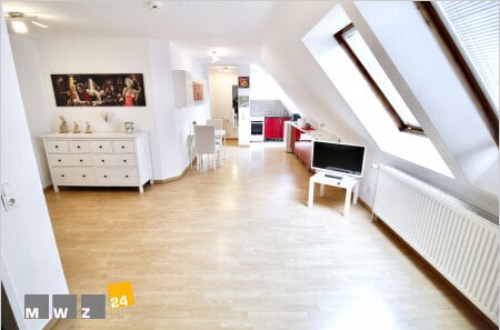 Komplett Möbliert/Furnished Accommodation in: Krefeld-Inrath. Eine zentral gelegene 2,5 Zimmer