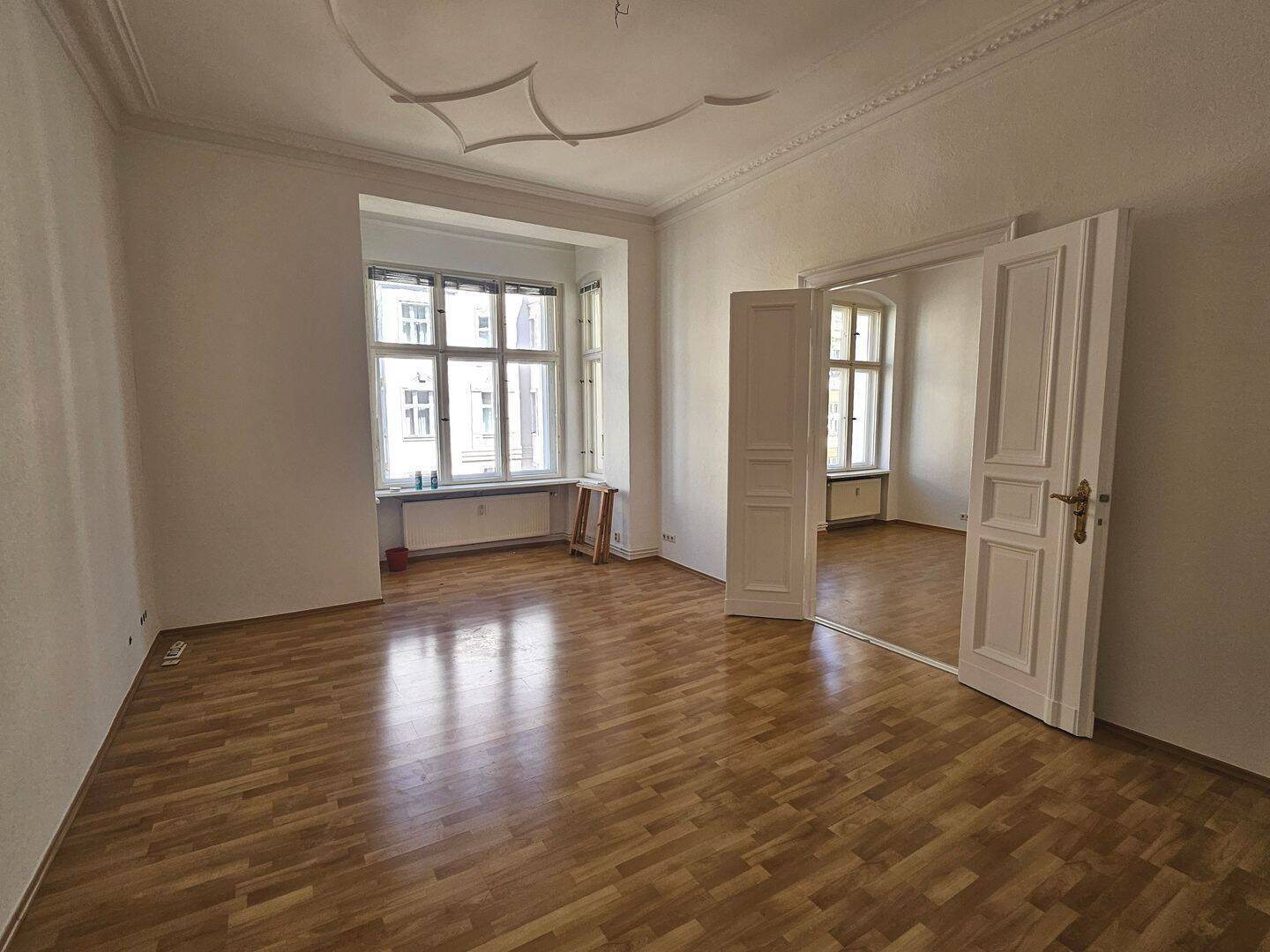 Friedbergstrasse++Wunderbare Altbauwohnung im 2. OG mit 2 Balkonen und Aufzug - Foto 1