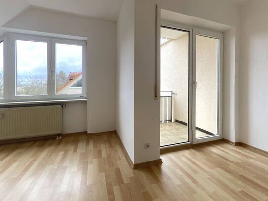 Frisch renovierte 1-Raum-Wohnung in ruhiger Lage mit Balkon!