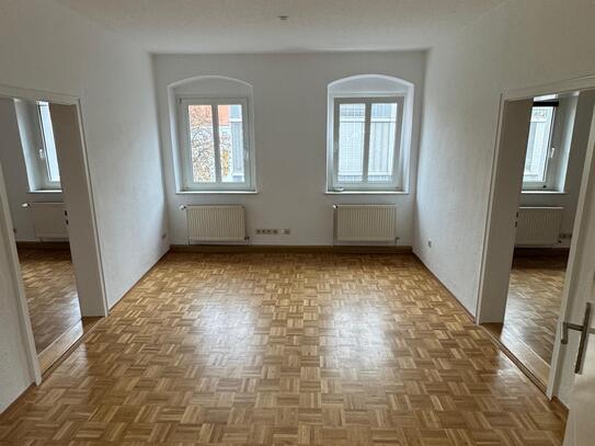 Großzügige und frisch renovierte Wohnung im Herzen von Regensburg – Perfekt für Wohngemeinschaften