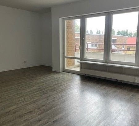 schöne 3,5 Zimmer + Balkon + Gäste WC + Wannenbad