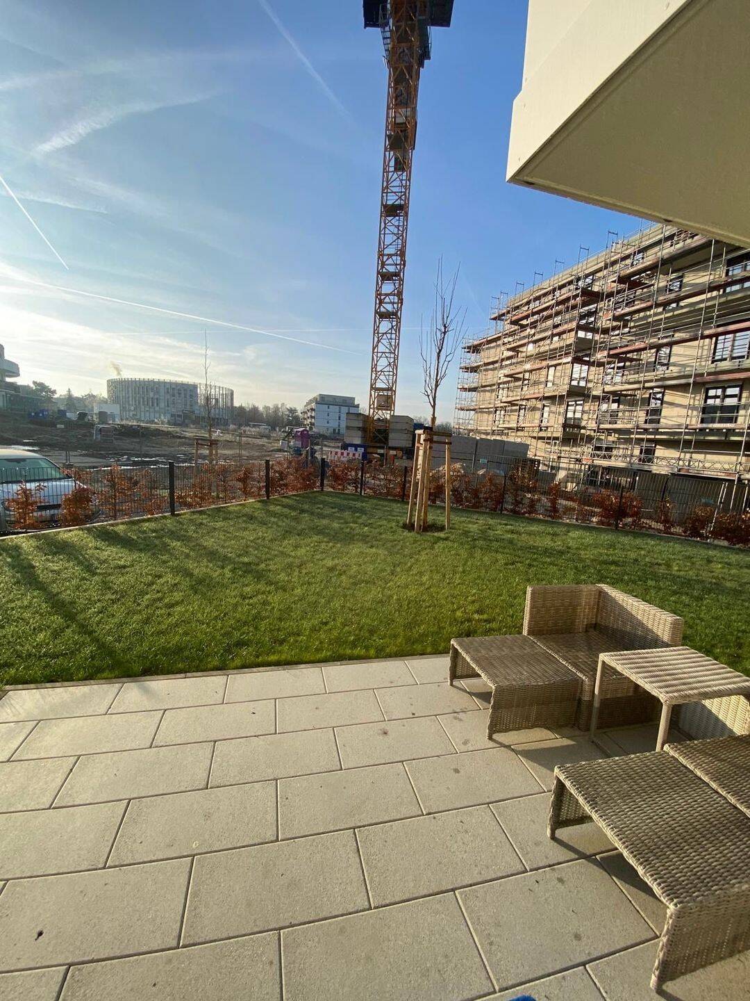 Schöne Neubauwohnung mit eigenem Garten. - Photo 1