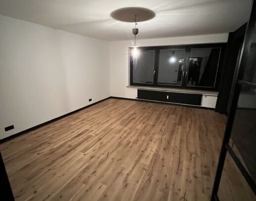 Edle 2-Zimmer-Wohnung + Abstellraum und Balkon in Eilbek, Hamburg