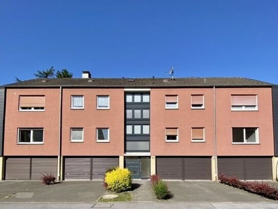 Schön geschnittene, großzügige und helle Wohnung mit großem Balkon und Tageslichtbad für max 2 Personen