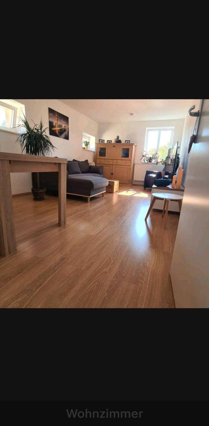 Helle 2-Zimmer-Dachgeschosswohnung - Photo 1