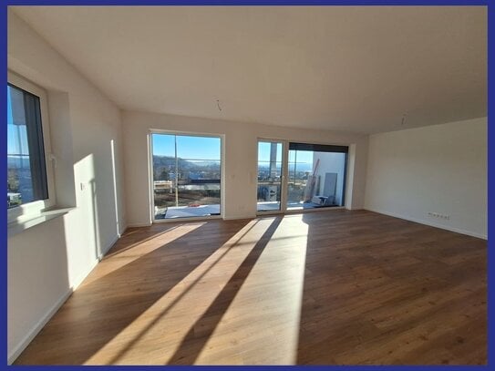 Neubau, Erstbezug, 4 Raumwohnung im 2 OG, mit Fahrstuhl, 15 m² Balkon in Richtung Südwesten