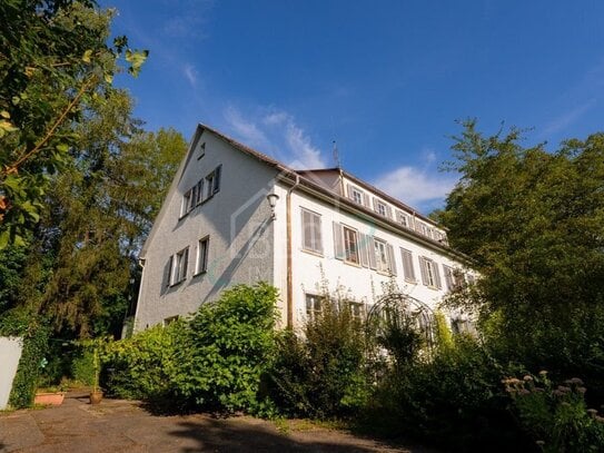 Einzigartiges Anwesen mit vielfältigen Nutzungsmöglichkeiten und großem Garten