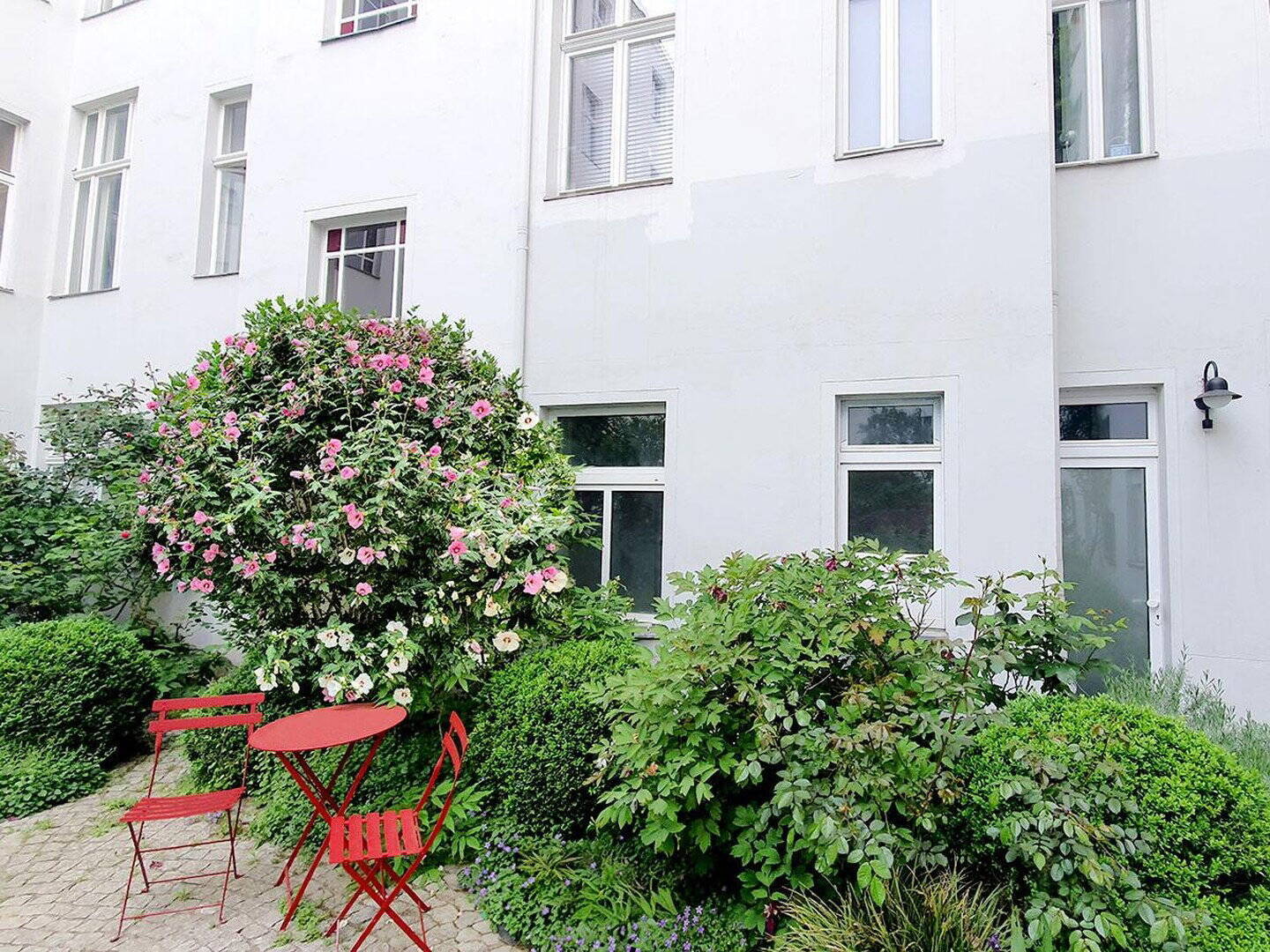 Sanierter Altbau am Savignyplatz . 2 Bäder . 3 Zi + Souterrain . unbefristet . Hofzugang - Photo 1