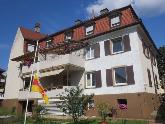 Markantes Mehrfamilienwohnhaus, 3 WE + WF-Reserve, Do-Gge., FR-Staufener Str.