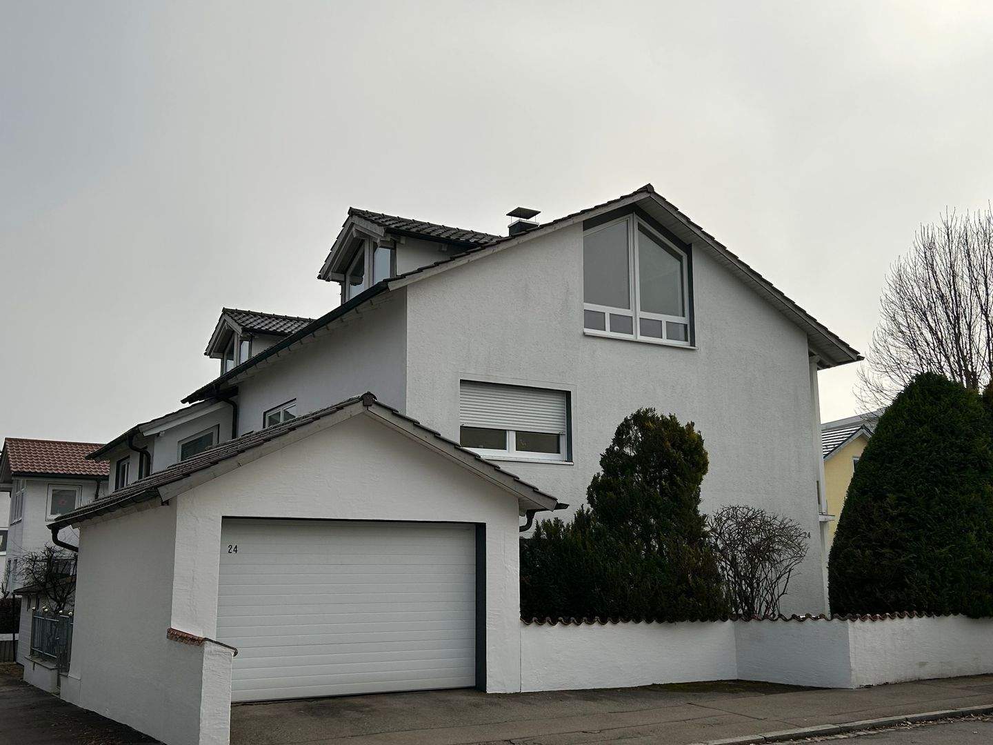                                                               Renovierte DG-Wohnung f&uuml;r max. 1-2 Personen, Zentrumsnah                                                       in Ursulasried (Kempten (Allgäu))