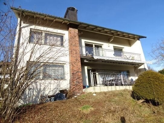 Herrliche Sonnentage auf der Traumterrasse - Freistehendes Einfamilienhaus mit Garten in Regen