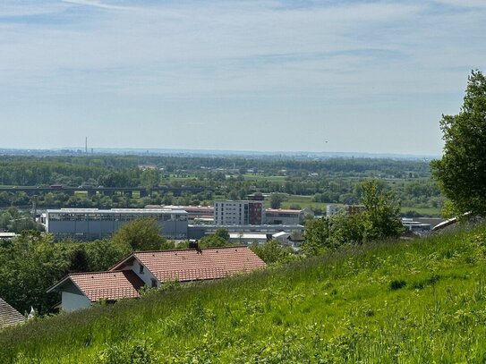 Fachhochschulstadt Deggendorf: 766 m2 Baugrundstück in unverbauter Aussichtslage