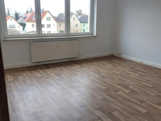 Preiswerte 3-R-Wohnung san.Altbau, ca.67,34 m² mit Balkon In Magd.-Cochstedter str. zu vermieten ..!