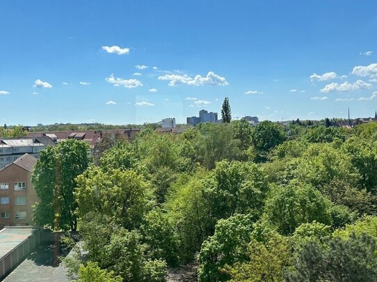 Sanierte 3-Zimmer-Wohnung mit Balkon und schönem Blick ins Grüne in Nürnberg / Tullnau