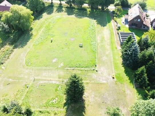 Großzügiges ehemaliges Bauernhaus mit angrenzender Scheune und Wiese, Pferdehaltung möglich!