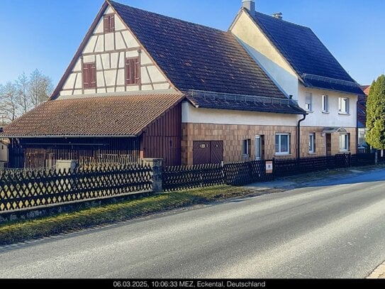 ECKENTAL! Großes Baugrundstück mit Altbestand (Wohnhaus, Scheune, Garage) bietet viel Raum für Ideen