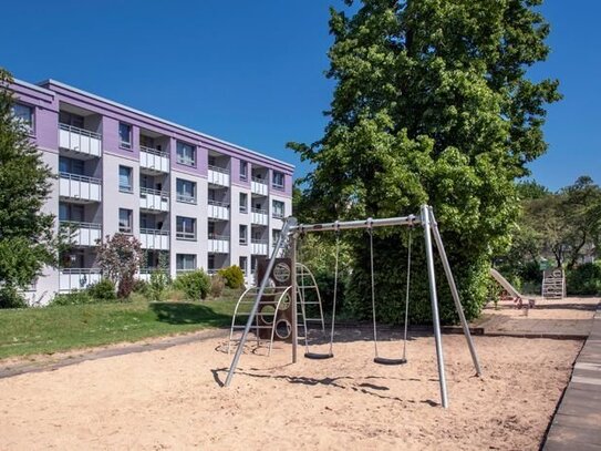 Hier erwarten Sie ein frisch verlegter Laminatboden und helle Räume #familienwohnung