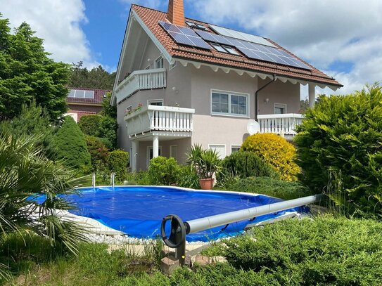 TRAUMHAFTES WOHNHAUS IN IDYLLISCHER LAGE