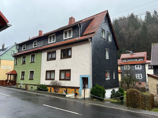 Große Doppelhaushälfte in Fehrenbach zu verkaufen