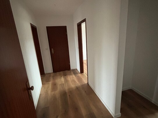 2 Zimmer Wohnung mit Balkon im 1OG