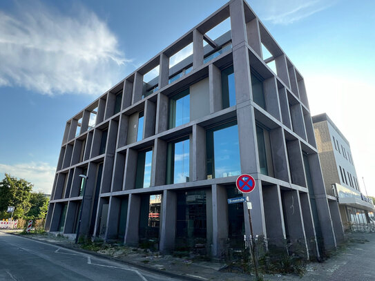 Architektonisches Meisterwerk in Gütersloh: Neues Bürogebäude mit Penthouse auf 4 Etagen