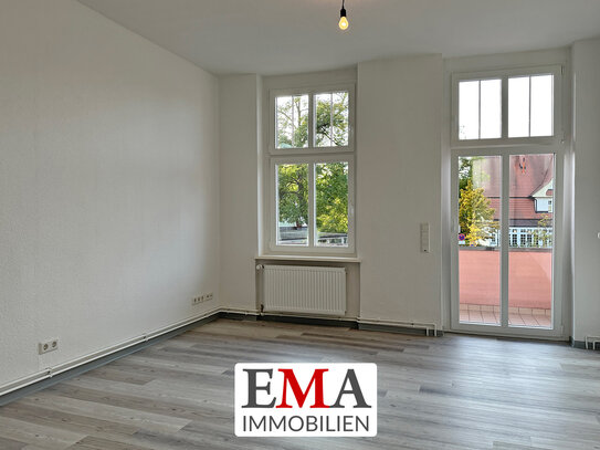 Sanierte Drei-Zimmer-Wohnung mit Balkon am Bahnhof Finkenkrug