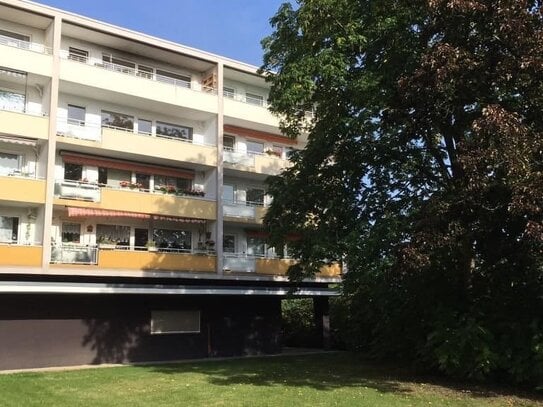 Bei VIVAWEST die Sonnenstrahlen auf dem eigenen Balkon genießen.