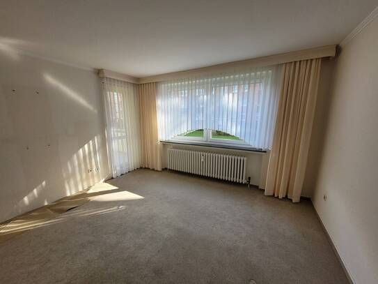 Attraktive 3-Zimmer-Wohnung, EBK, Südbalkon, W-Bad, fei