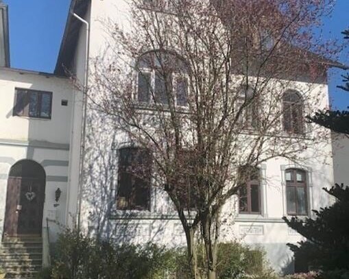 Exklusives Mehrfamilienhaus im Herrenhausstil in Schleswig - Die Gelegenheit für Anleger u. Familien