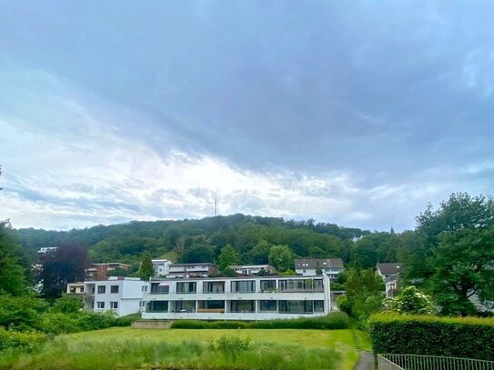 Vermietete 2-Zimmer-Wohnung mit Loggia / Aufzug im Haus / Zentrums- und Uninähe