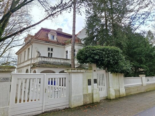 Eine einmalige Gelegenheit: Repräsentative, denkmalgeschützte Villa von 1917 in Nürnberg-Erlenstegen