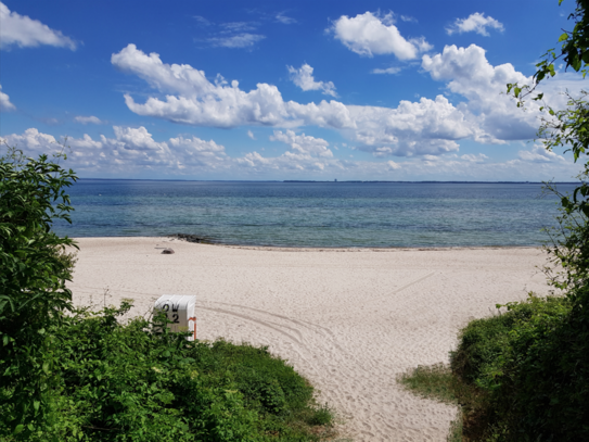 Großes Grundstück in Strandnähe