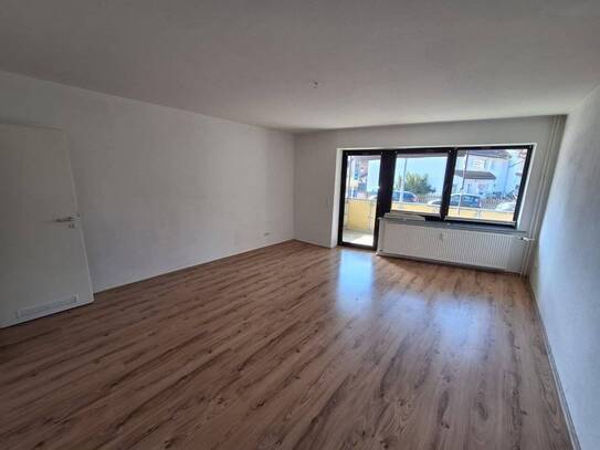 2 Zimmer Wohnung mit Balkon im Erdgeschoss